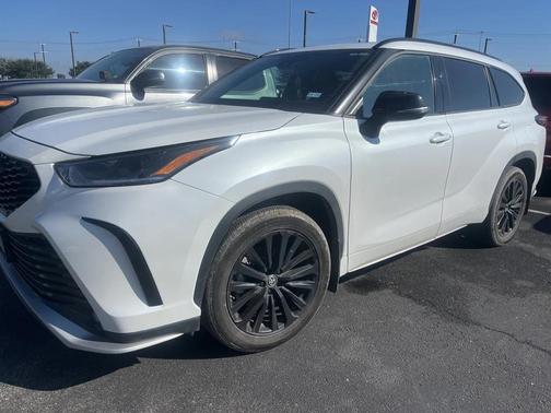 2023 Toyota Highlander XSE