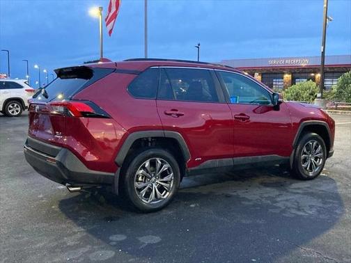 2024 Toyota RAV4 Hybrid XLE Premium