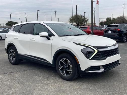 2024 Kia Sportage LX