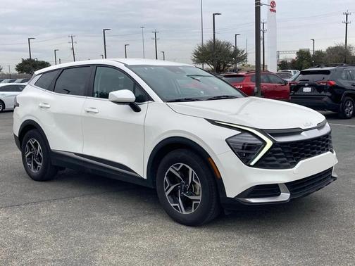 2024 Kia Sportage LX