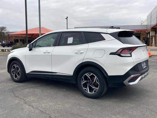 2024 Kia Sportage LX