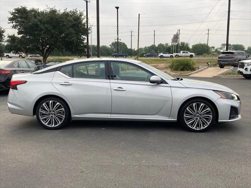 2023 Nissan Altima 2.5 SL