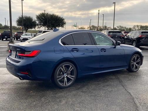 2021 BMW 330 i