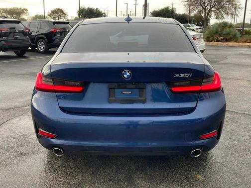 2021 BMW 330 i