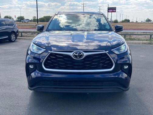 2024 Toyota Highlander XLE