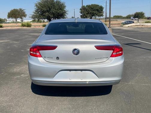 2018 Buick LaCrosse Essence