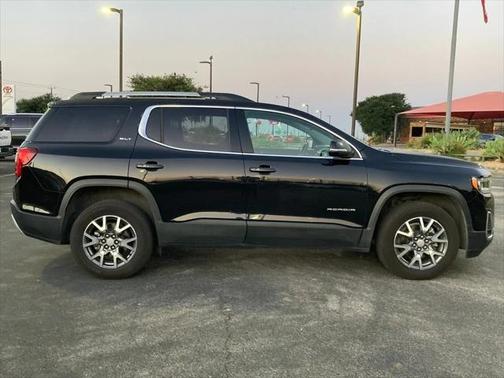2023 GMC Acadia AWD SLT