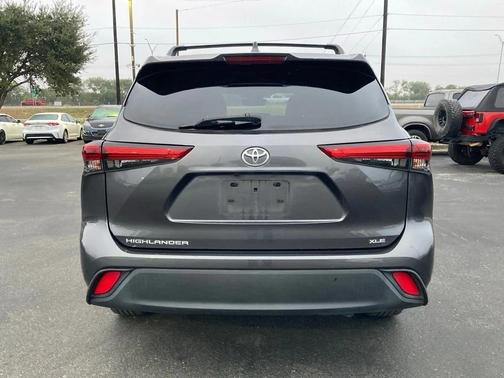 2020 Toyota Highlander XLE