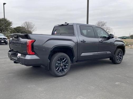 2025 Toyota Tundra Hybrid Platinum