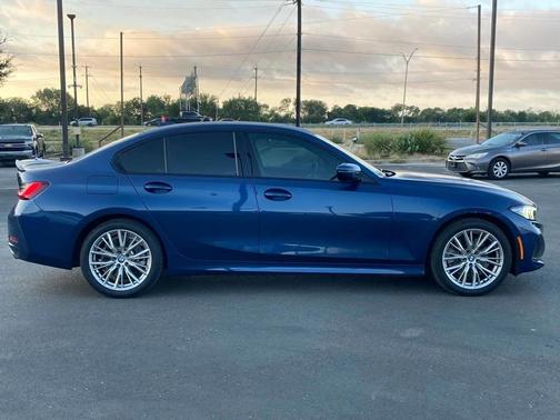 2023 BMW 330 330i