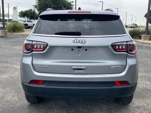 Gray 2024 Jeep Compass Latitude