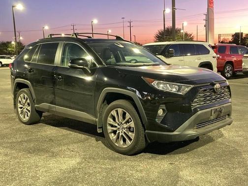 2020 Toyota RAV4 XLE Premium