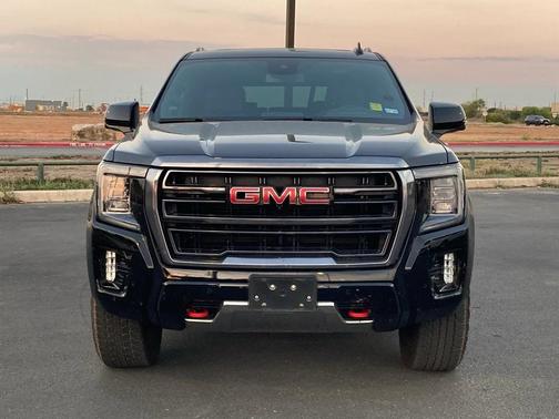 2024 GMC Yukon 4WD AT4