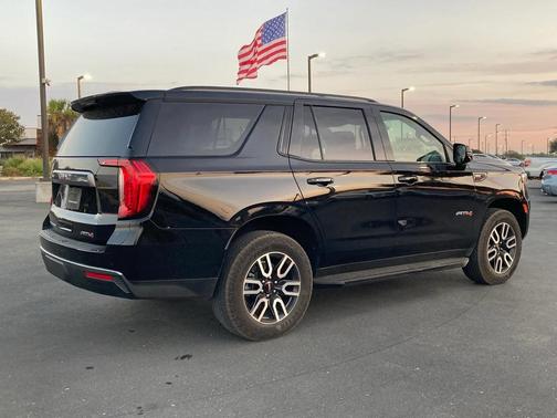 2024 GMC Yukon 4WD AT4