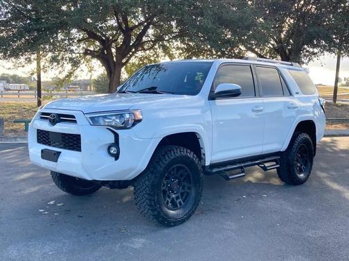 2023 Toyota 4Runner SR5