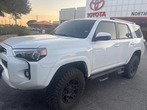 2023 Toyota 4Runner SR5