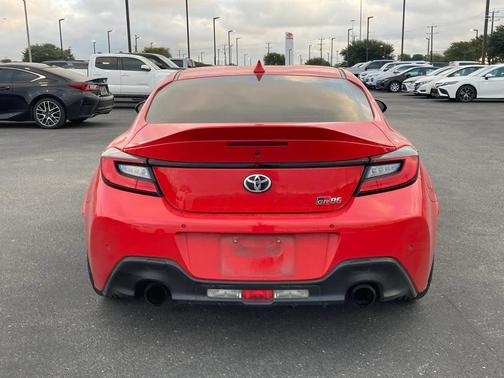 2022 Toyota GR86 Premium