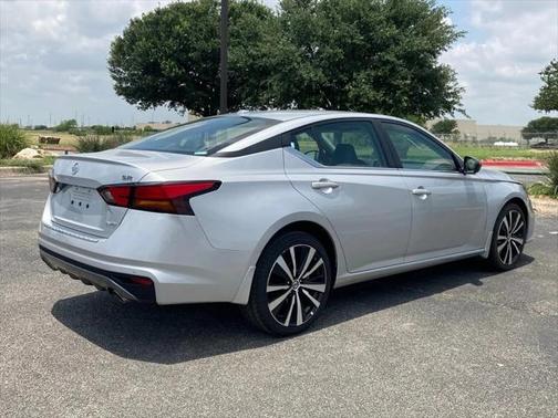 2022 Nissan Altima SR Intelligent AWD