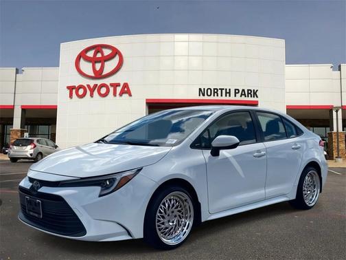 2024 Toyota Corolla Hybrid LE