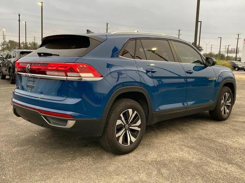 2025 Volkswagen Atlas Cross Sport 2.0T SE