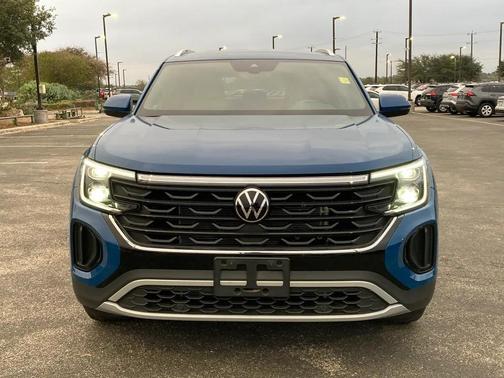 2025 Volkswagen Atlas Cross Sport 2.0T SE