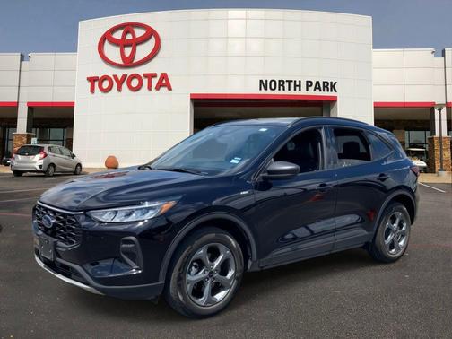 Black Metallic 2025 Ford Escape ST-Line