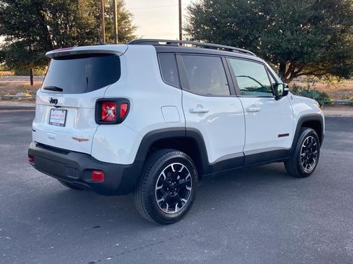2023 Jeep Renegade Trailhawk