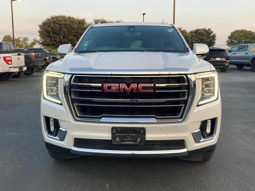 2022 GMC Yukon XL SLT