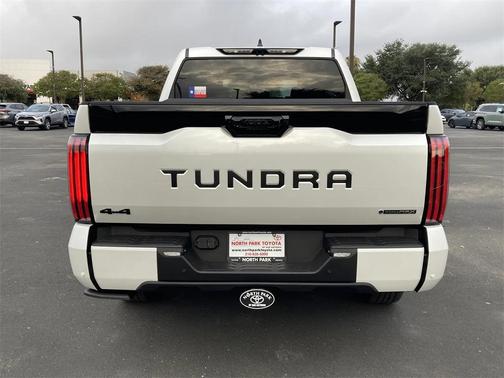 2026 Toyota Tundra Hybrid Platinum