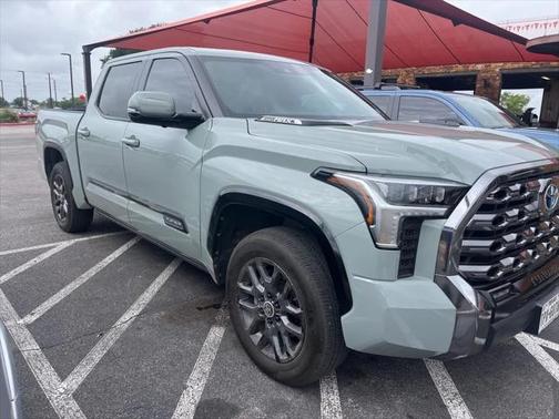 2024 Toyota Tundra Hybrid Platinum