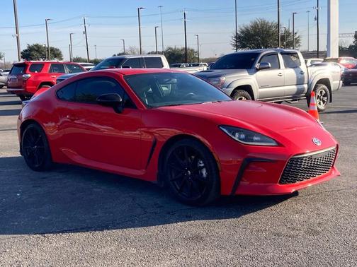 2023 Toyota GR86 Premium