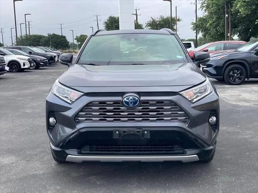 2019 Toyota RAV4 Hybrid SE
