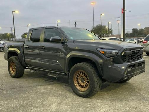 2024 Toyota Tacoma TRD Off-Road