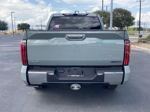 2026 Toyota Tundra Hybrid 1794 Edition