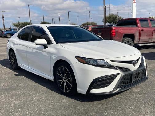 2021 Toyota Camry SE