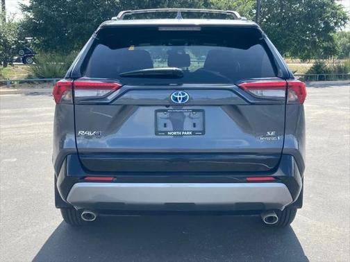 2023 Toyota RAV4 Hybrid SE