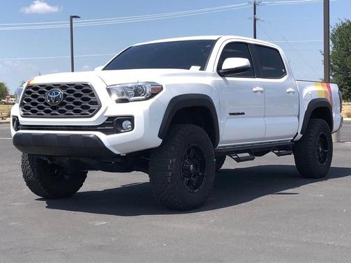 Photo 3 of 32 of 2021 Toyota Tacoma TRD Off Road