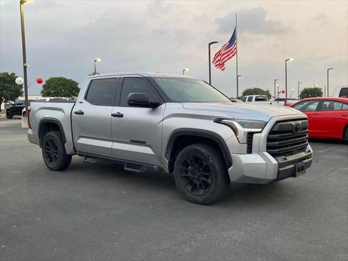 2022 Toyota Tundra SR5