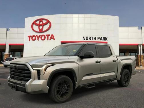 2022 Toyota Tundra SR5