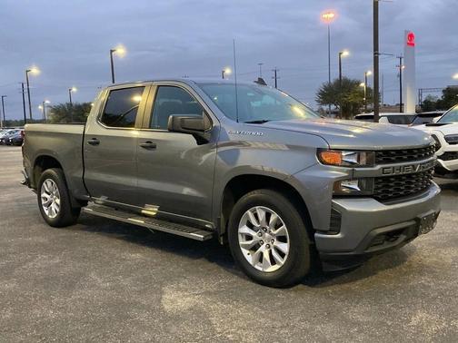 2022 Chevrolet Silverado 1500 Custom