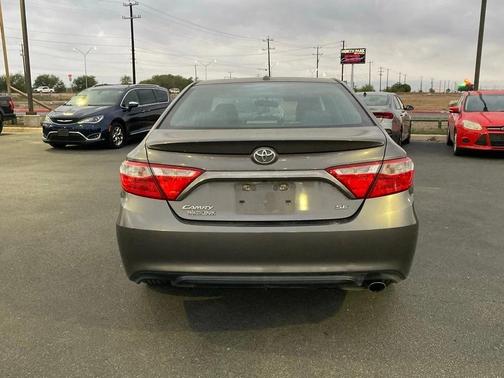 2016 Toyota Camry LE