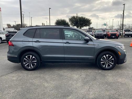 2024 Volkswagen Tiguan 2.0T S
