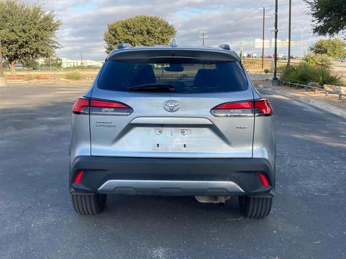 2022 Toyota Corolla Cross XLE