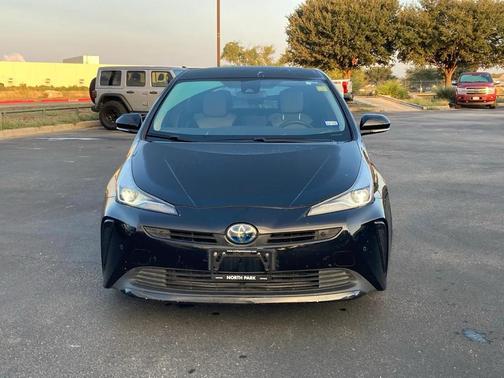 2022 Toyota Prius LE