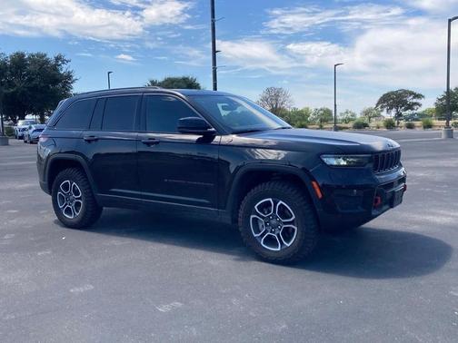 2022 Jeep Grand Cherokee Trailhawk