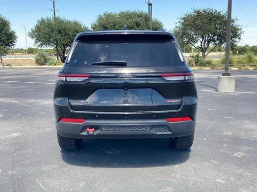 2022 Jeep Grand Cherokee Trailhawk