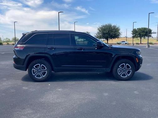 2022 Jeep Grand Cherokee Trailhawk