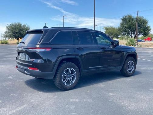 2022 Jeep Grand Cherokee Trailhawk