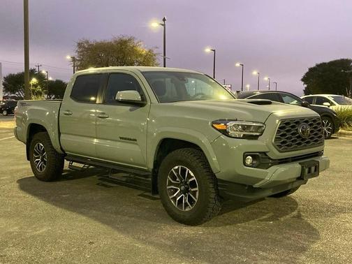 2022 Toyota Tacoma TRD Sport