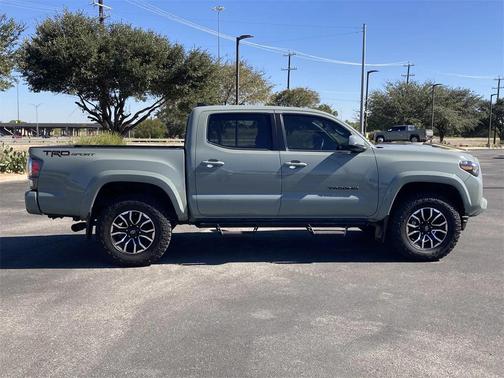 2022 Toyota Tacoma TRD Sport
